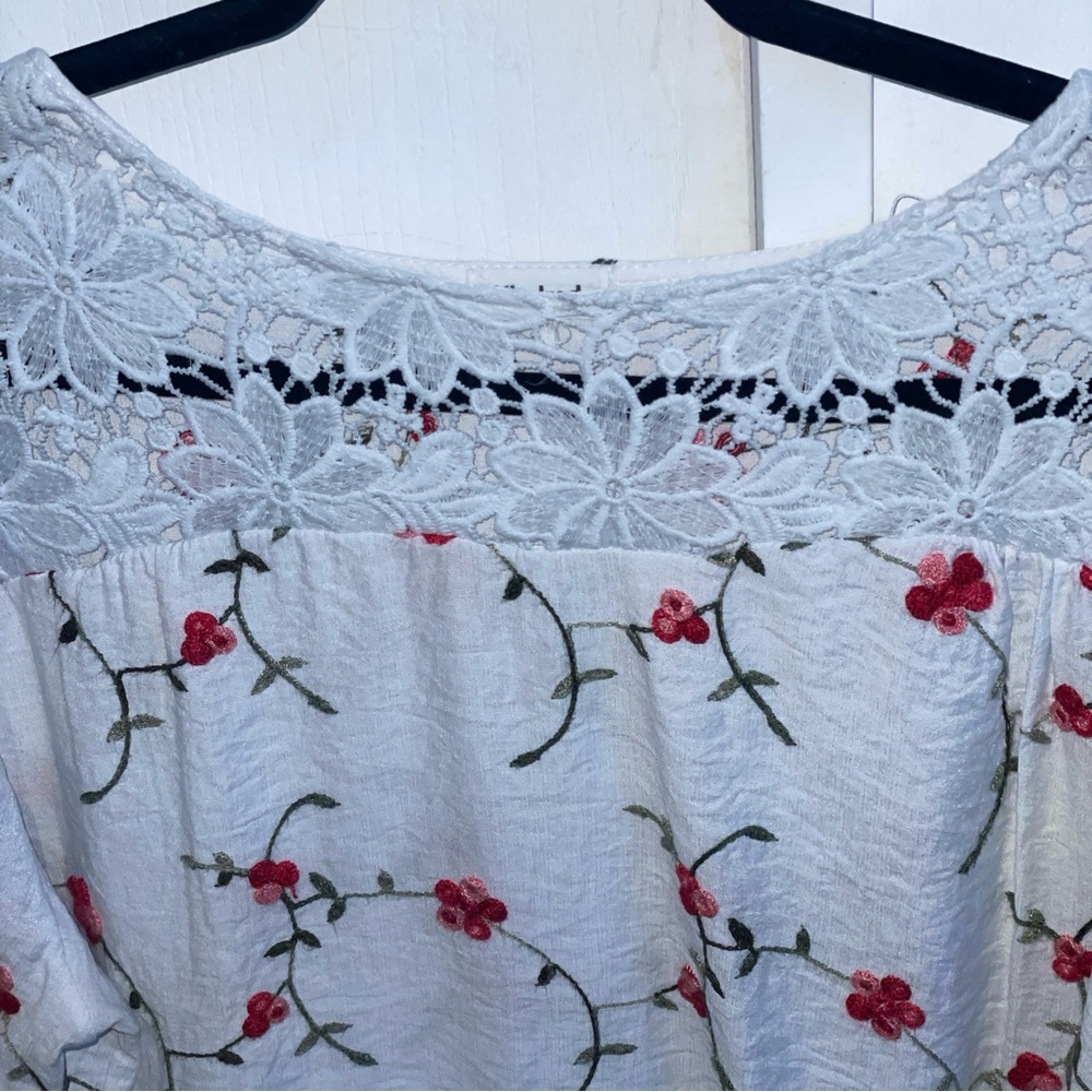 Anthropologie Kindred Boho Tunic White With Embroidered Floral Size 1X Cottage - Picture 4 of 6